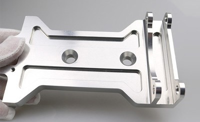 什么是铝合金手板拉丝工艺？