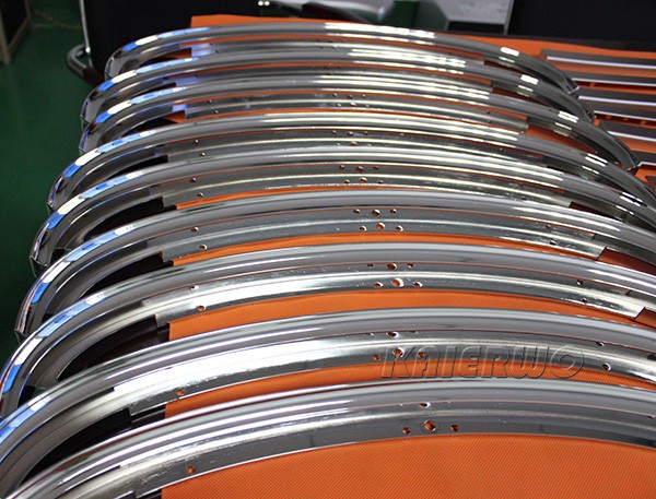 CNC金属香蕉视频污在线观看